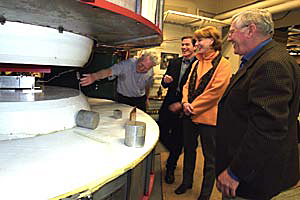 Copenhagen actors tour the cyclotron